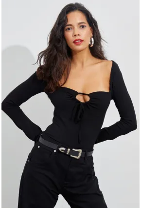 Kadın Siyah Önü Damla Kare Yaka Bluz B1925