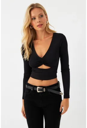 Kadın Siyah Önü Pencereli Crop Bluz AYD393