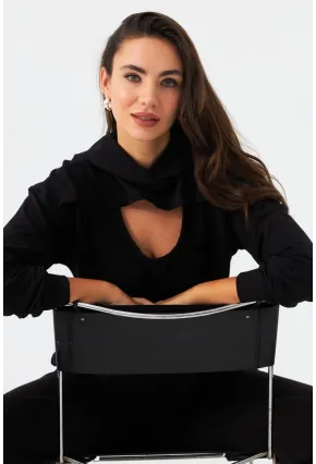 Kadın Siyah Önü Pencereli Kapüşonlu Sweatshirt TF38