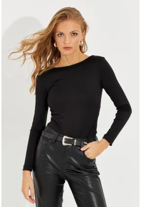 Kadın Siyah Sırtı Açık Bluz EY2583