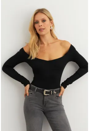 Kadın Siyah Yakası Açık Kaşkorse Bluz AYD400
