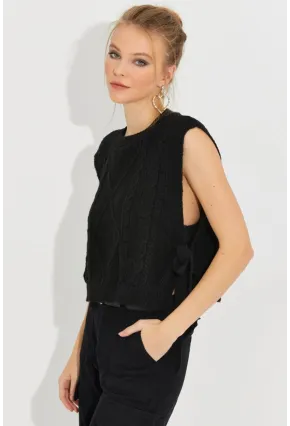 Kadın Siyah Yanları Bağlamalı Süveter YV210