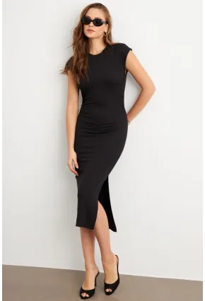 Kadın Siyah Yanları Büzgülü Midi Elbise MK35