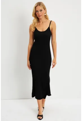 Kadın Siyah Yırtmaçlı Triko Midi Elbise KZ535