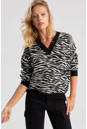 Kadın Siyah Zebra Desenli Triko Kazak YZ521
