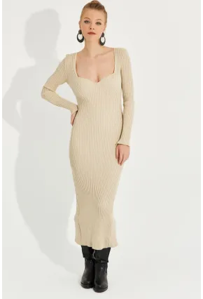 Kadın Vanilya Kalp Yaka Triko Midi Elbise YEL221385