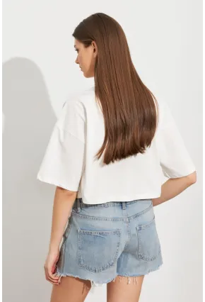 Kadın Beyaz Ayıcık Nakışlı Crop T-Shirt ATS8700