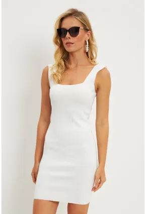 Kadın Beyaz Kare Yaka Triko Mini Elbise YV225