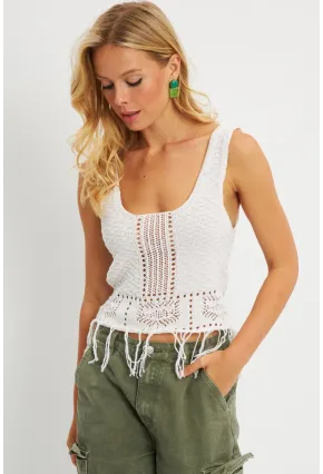Kadın Ekru Ajurlu Püsküllü Triko Bluz YV228
