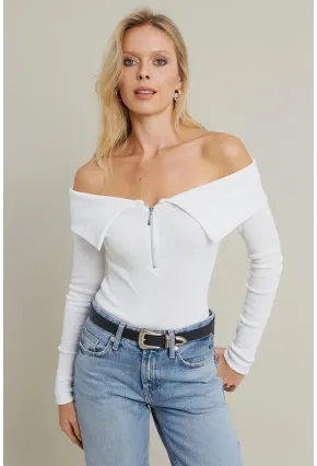 Kadın Ekru Fermuarlı Madonna Yaka Bluz EY2559