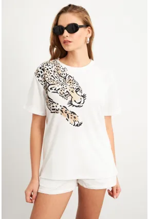 Kadın Ekru Leopar Baskılı T-Shirt FİR2137