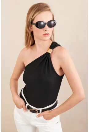 Kadın Siyah Asimetrik Aksesuarlı Bluz FRY2311