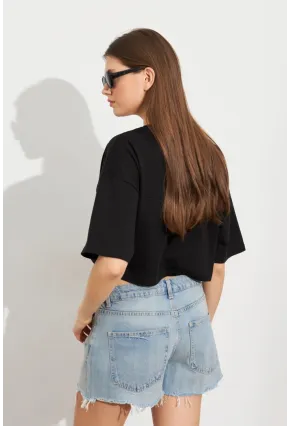 Kadın Siyah Ayıcık Nakışlı Crop T-Shirt ATS8700