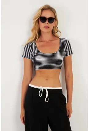 Kadın Siyah-Beyaz Çizgili Crop Bluz XL2022
