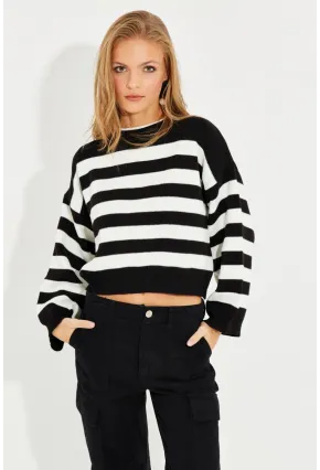 Kadın Siyah-Beyaz Çizgili Kazak MSS126