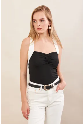 Kadın Siyah-beyaz Kontrast Askılı Bluz Ey3102