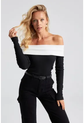 Kadın Siyah-Beyaz Madonna Yaka Kaşkorse Bluz EY2665