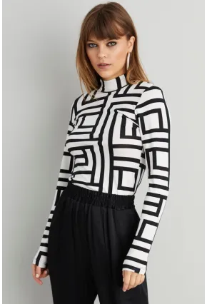 Kadın Siyah-Beyaz Yarım Balıkçı Desenli Bluz LPP1147