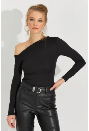 Kadın Siyah Çapraz Yaka Bluz EY2597