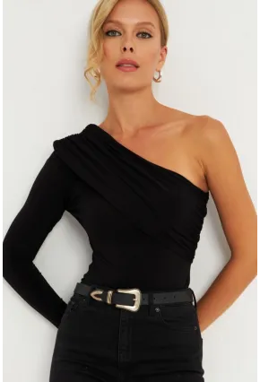 Kadın Siyah Çapraz Yaka Tek Kol Çıtçıtlı Body B5009