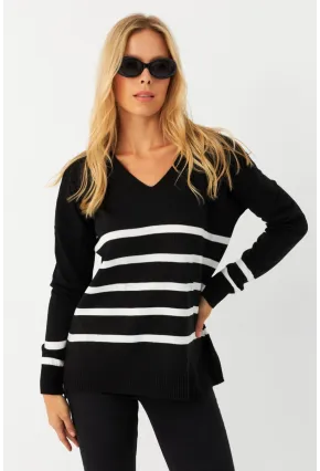 Kadın Siyah-Ekru V Yaka Çizgili Triko Kazak MYİL550