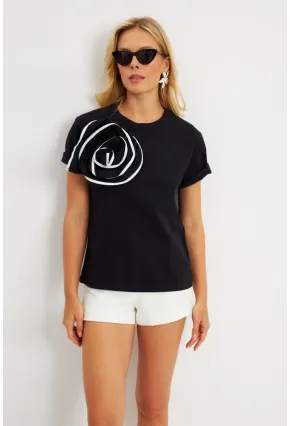 Kadın Siyah Gül Aksesuarlı T-Shirt SF12740
