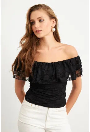 Kadın Siyah Madonna Yaka Dantel Bluz MTK13549
