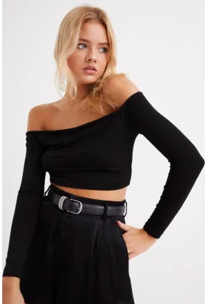 Kadın Siyah Madonna Yaka Önü Büzgülü Crop Bluz B153