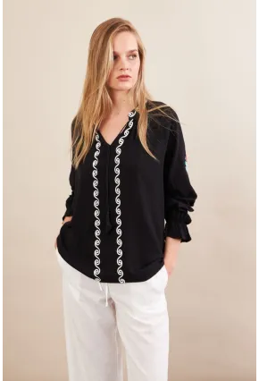 Kadın Siyah Nakışlı Bluz MPC1337