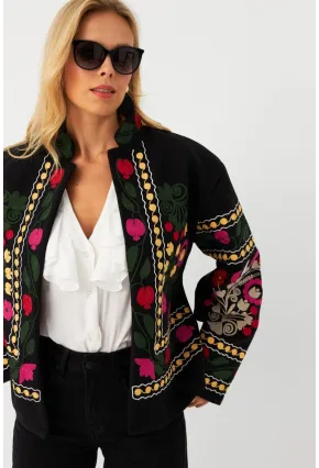 Kadın Siyah Nakışlı Kaşe Ceket MQS5880