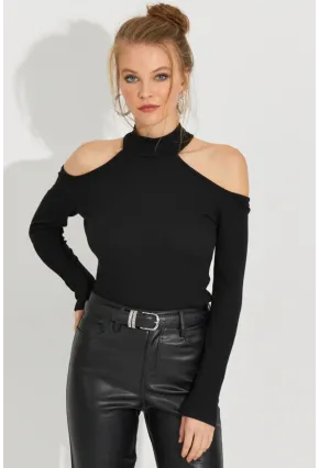 Kadın Siyah Omuzları Açık Kaşkorse Bluz EY2590