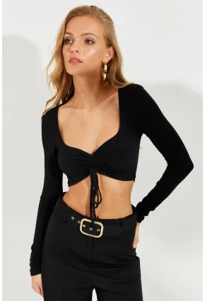 Kadın Siyah Önü Büzgülü Crop Bluz B3015