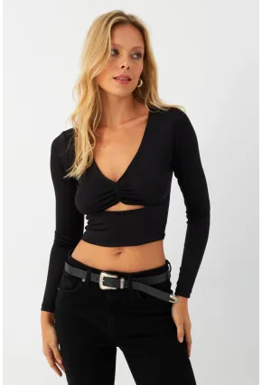 Kadın Siyah Önü Pencereli Crop Bluz AYD393