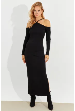 Kadın Siyah Önü Pencereli Yırtmaçlı Maxi Elbise MEN2012