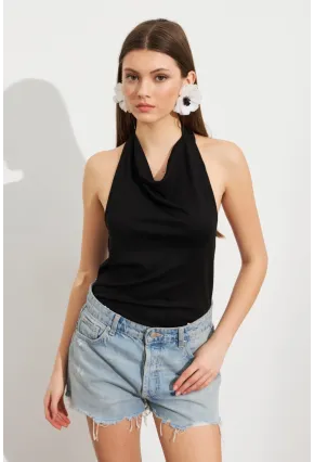 Kadın Siyah Sırt Dekolteli Halter Yaka Bluz AYD412