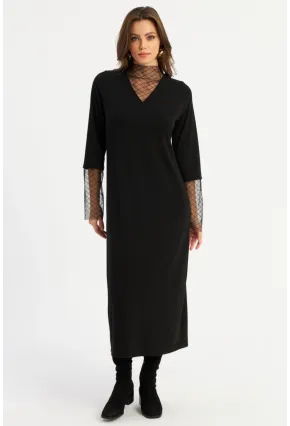 Kadın Siyah Tül Detaylı V Yaka Midi Elbise MBK55