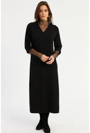Kadın Siyah Tül Detaylı V Yaka Midi Elbise MBK55
