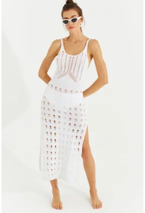 Kadın Beyaz Ajurlu Triko Maxi Elbise SF2504