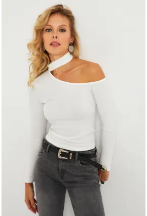 Kadın Beyaz Asimetrik Yaka Bluz CG376