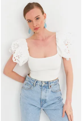 Kadın Beyaz Brode Crop Bluz TPG08