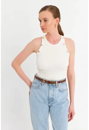 Kadın Beyaz Düğme Detaylı Kolsuz Kaşkorse Bluz TF55