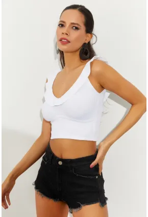 Kadın Beyaz Fırfırlı Triko Crop Bluz SMT210