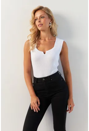 Kadın Beyaz Kare Yaka Triko Bluz SMT243