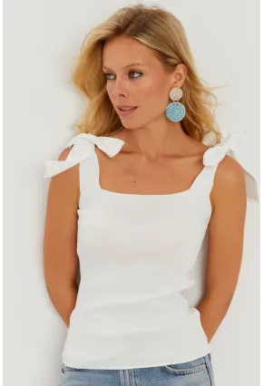 Kadın Beyaz Triko Bluz YV236