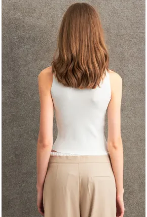 Kadın Beyaz Triko Kolsuz Bluz YV305