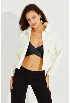 Kadın Ekru Kaşe Cepli Kısa Ceket PP2444