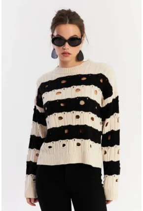 Kadın Ekru-Siyah Çizgili Yırtık Triko Kazak PP2342