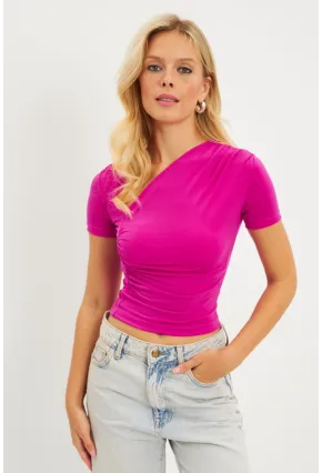Kadın Fuşya Asimetrik Yaka Büzgülü Bluz YZ1081