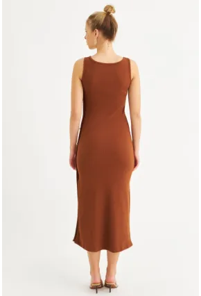 Kadın Kahverengi Düğme Detaylı Kaşkorse Midi Elbise EY2837