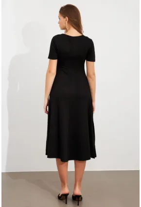 Kadın Siyah Aksesuar Detaylı Midi Elbise MON145